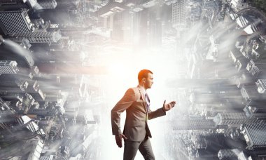 Bir motor çalışan