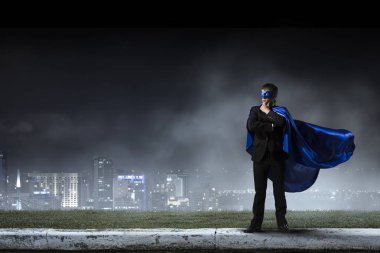 Süper becerileri ile çalışan