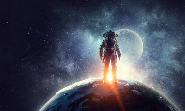 Astronot uzayda. Karışık teknik