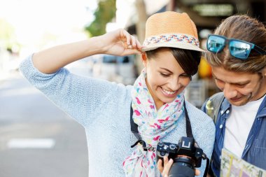 Gülümseyen çift kamera ile