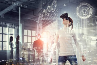 En etkileyici eğlence teknolojileri. Karma ortam. Karışık teknik