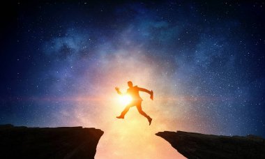 Aktif yaşam pozisyon. Karma ortam. Karışık teknik