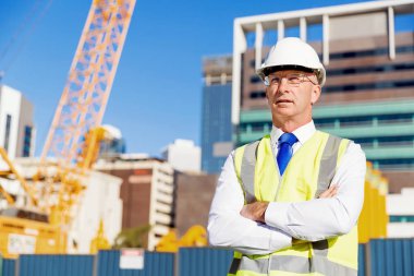 İnşaat alanında mühendis.