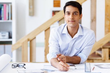 Genç adam mimar ofis