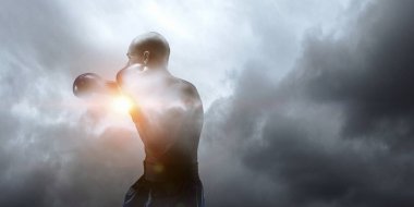 Kazanan olarak belirlenir. Karışık teknik