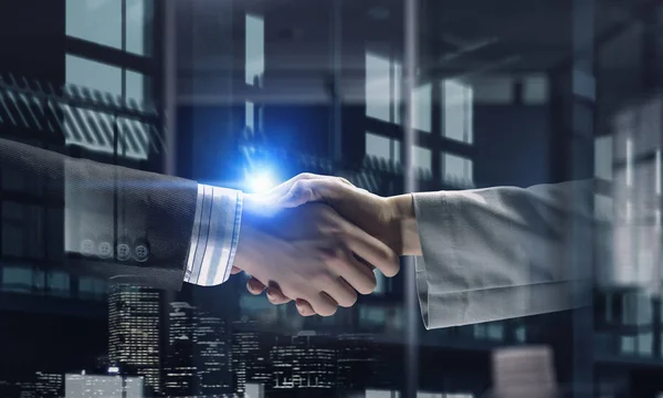 Business greeting or agreement — Stock Photo, Image