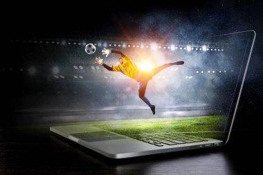 Eylem futbol kalecisi. Karışık teknik