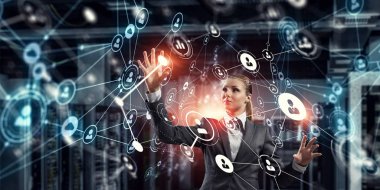 Yenilikçi teknolojiler kullanılıyor. Karışık teknik