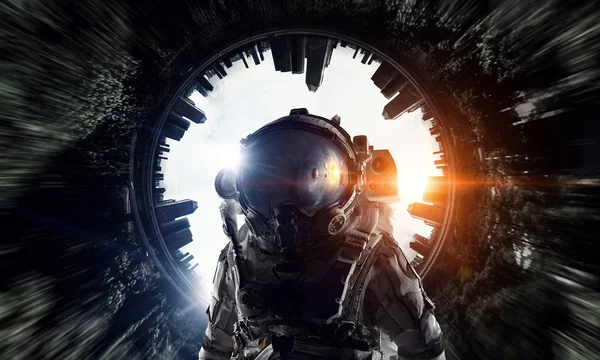 Astronaut im Raumanzug — Stockfoto