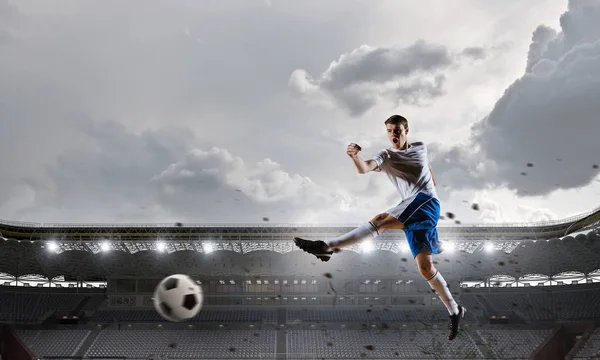Soccer player at sport arena — Stock Photo, Image