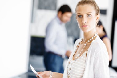 Office çekici kadın işçi