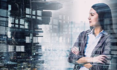 Ofis iç şık iş kadını. Karışık teknik