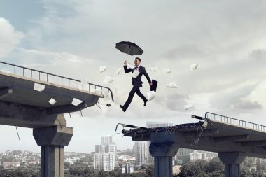 Bu meydan kadar güçlü