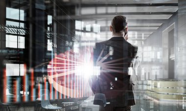 Yine uzun bir gece ofiste