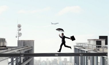 Korkusuz işadamı üstesinden zorluk. Karışık teknik