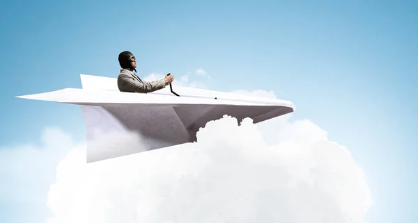 Авиатор в самолете оригами. Смешанные медиа — стоковое фото