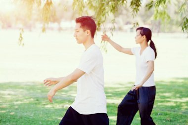 İnsanlar Park Thai chi