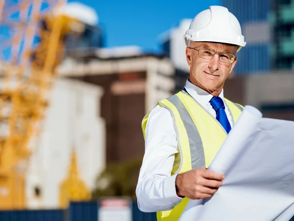 Ingenjör byggmästare på byggarbetsplatsen — Stockfoto