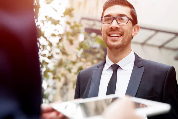 Portrait of handsome businessman outdoor — Stock Photo, Image