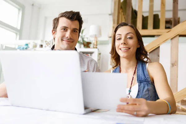 Start-up Team of two young people — Stock Photo, Image