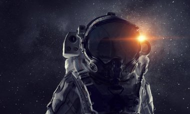 Astronot uzayda. Karışık teknik
