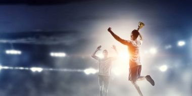 Şampiyon o. Karışık teknik