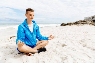 Adam sahilde dışında eğitim