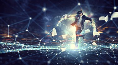 Sanal gerçeklik yaşıyor. Karışık teknik