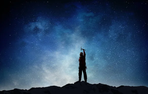 Üst ulaşan. Karışık teknik