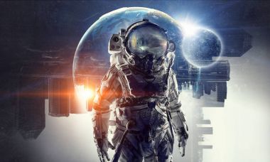 Astronot uzayda. Karışık teknik