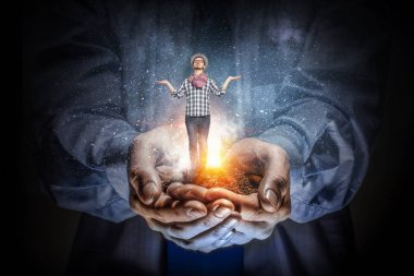 Hipster adam erkek elinde