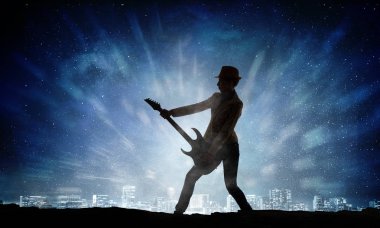 Rock gitar kızla. Karışık teknik