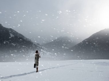 Hiçbir şey onu durduramaz. Karışık teknik