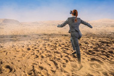 Sanal gerçeklik hissediyorum. Karışık teknik