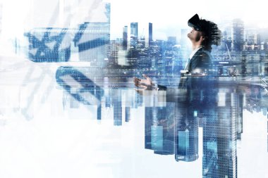 Sanal gerçeklik yaşıyor. Karışık teknik