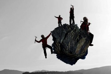Aşırı Tırmanma onun adrenalindir. Karışık teknik