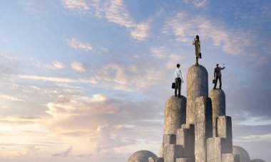 Ne zaman senin are üstünde tepe. Karışık teknik