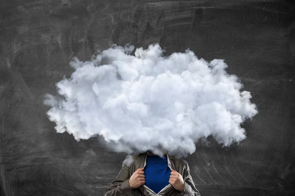 Hombre de negocios con cabeza de nube —  Fotos de Stock