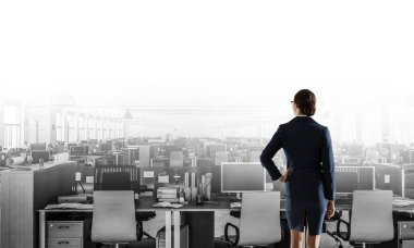 Açık plan ofisleri. Karışık teknik