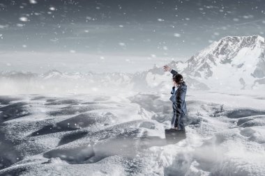 Hiçbir şey onu durduramaz. Karışık teknik