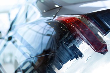 Zarif araba kapatma. Karışık teknik