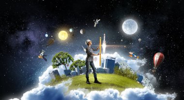 Önlemler alan Oluşturucusu kadın. Karışık teknik