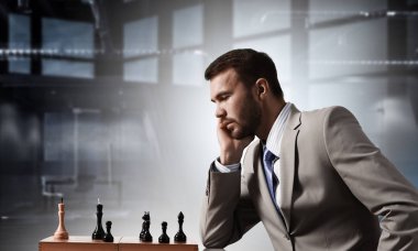 Rekabet ve iş stratejisi. Karışık teknik