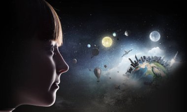 Parlak fikirler kafasının içinde. Karışık teknik