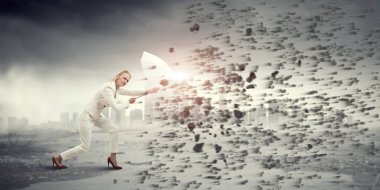 Bu meydan kadar güçlü. Karışık teknik