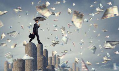 Şemsiye ile zarif bankacı. Karışık teknik