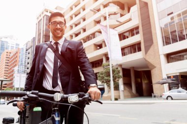 Bisikletli genç işadamları