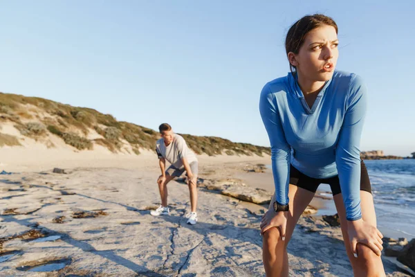 Plaj birlikte eğitim genç Çift