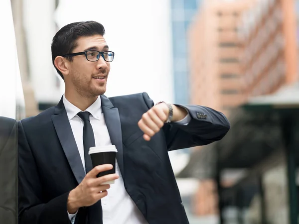 Portrait of handsome businessman outdoor — Stock Photo, Image