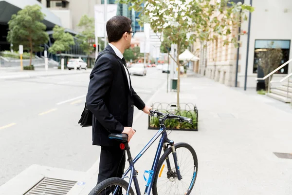 Bisikletli genç işadamları